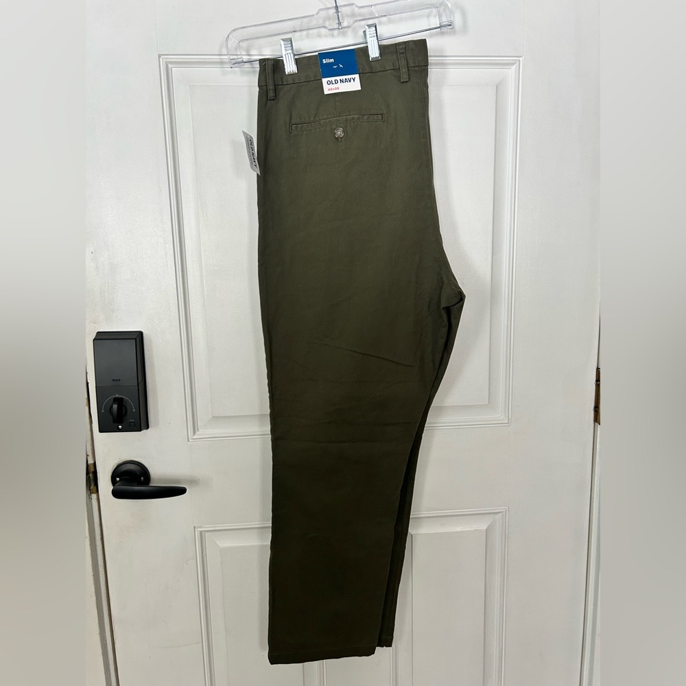 Old Navy Men's Khaki Green Chinos